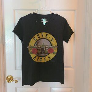 Guns N Roses Distressed Tee - Small - NWT
